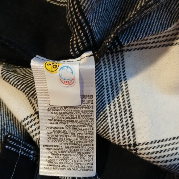 Old Navy Women's Black White Plaid Flannel Button Down Boyfriend Shirt - Picture 8 of 9